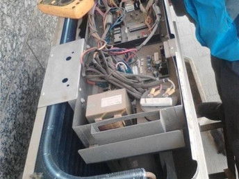 专业空调维修、移机、安装、加氟服务——图云龙家园附近上门无忧